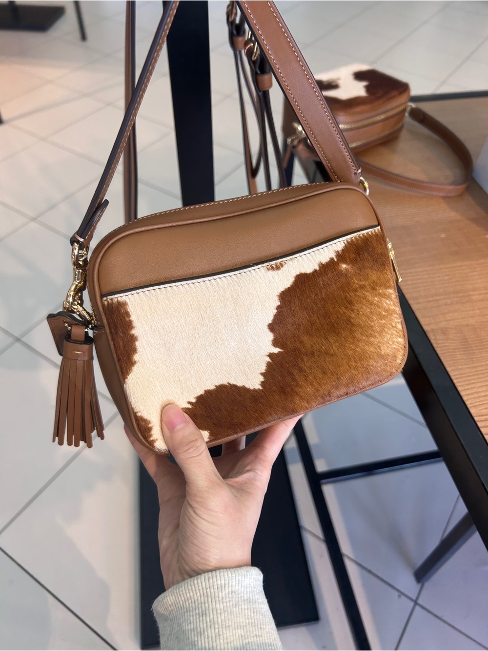 NWT🐮Coach Mini Carey Crossbody Bag
In Haircalf With Cow Print CEK71 Shoulder Bag - Picture 11 of 11
